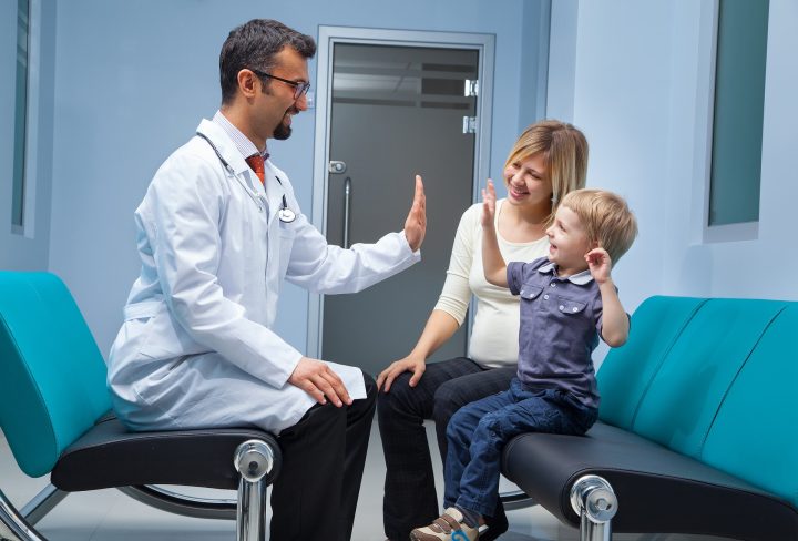 Jak sprawić, by wizyta u lekarza była mniej stresująca dla dziecka?